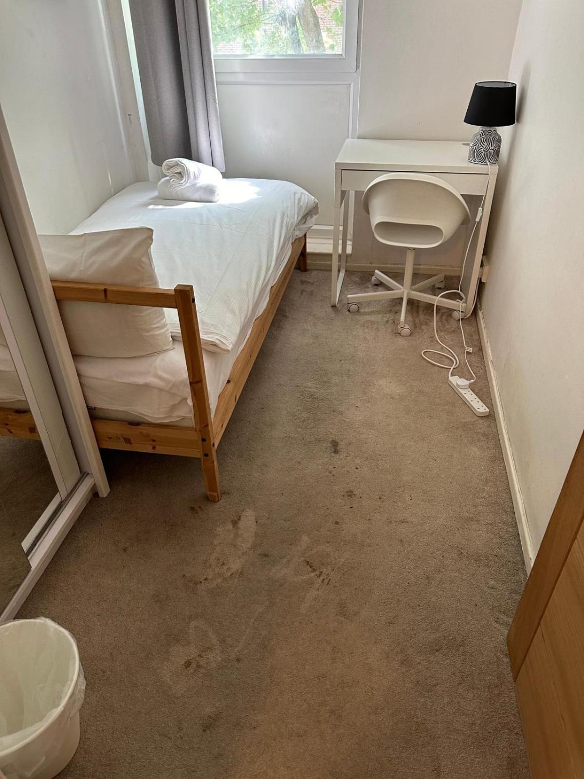Twenty Five Bed and breakfast *